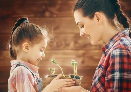 女儿成 “闺蜜”，我在学佛中驱散“原生家庭”的阴影